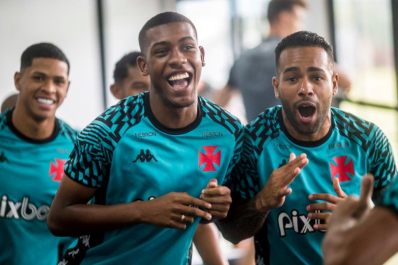 VASCO ANUNCIA RESCISÃO DE CONTRATO COM O CRIA ALEX TEIXEIRA