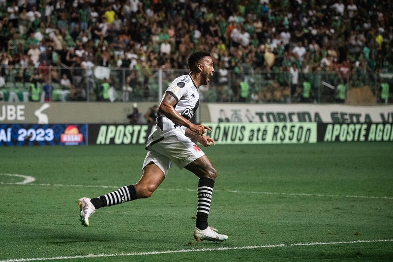 VASCO VAI RENOVAR COM JAIR ATÉ O FIM DE 2026