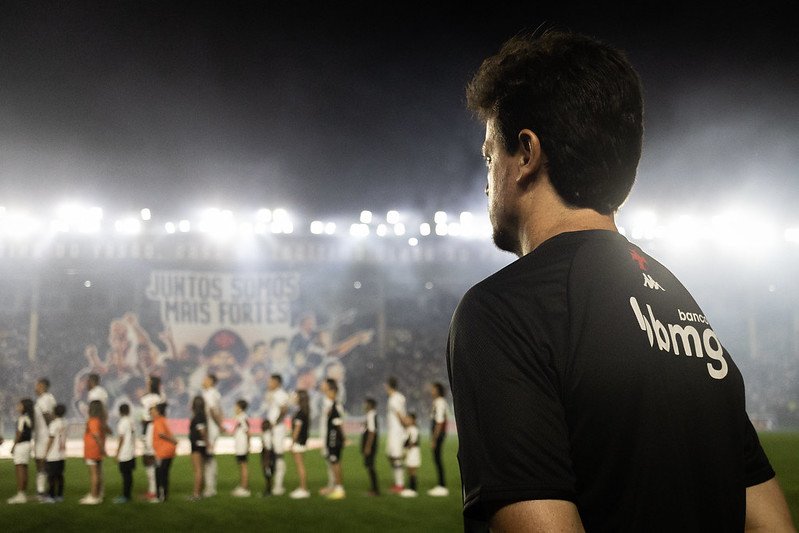 FERNANDO DINIZ GANHA OPÇÕES PARA TEMPORADA 2025
