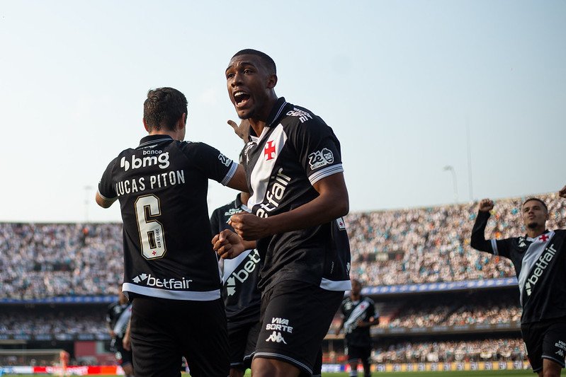 JOIA RAYAN VOLTA AO TIME CONTRA O CRUZEIRO