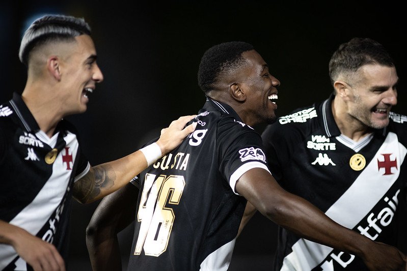 PUMA GANHA ESPAÇO NO VASCO E CONQUISTA CONFIANÇA DA TORCIDA