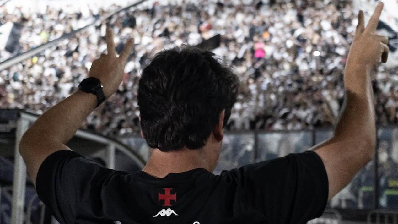 DINIZ RECUPERA JOGADORES NO VASCO E TIME CRESCE NA RETA FINAL