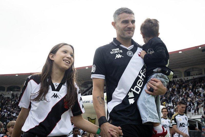 MÁXIMO RESPEITO AO ANIVERSARIANTE DO DIA VEGETTI