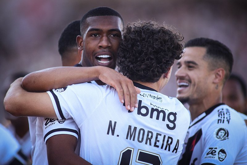 NUNO ELOGIA RAYAN E INDICA JOIA DO VASCO PARA A EUROPA