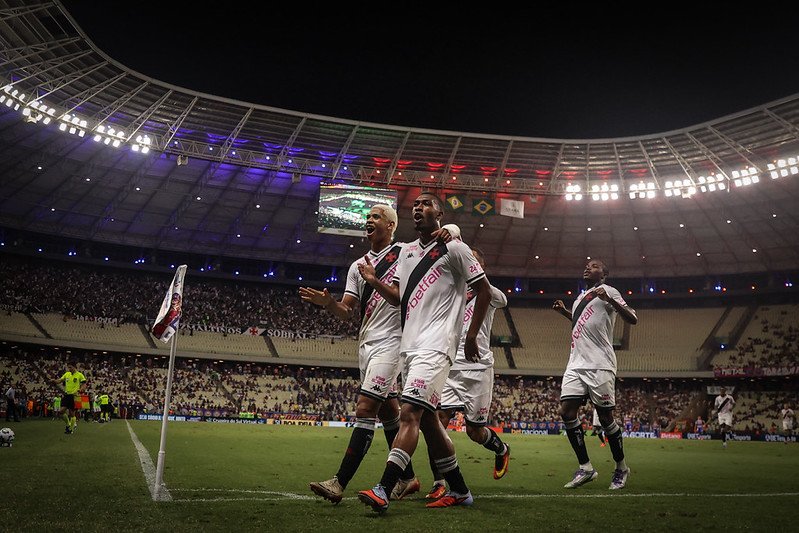 VASCO NEGOCIA NOVO CONTRATO DA JOIA RAYAN ATÉ 2028