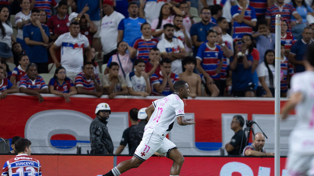 RAYAN BRILHA E DINIZ PEDE ATACANTE NA SELEÇÃO BRASILEIRA