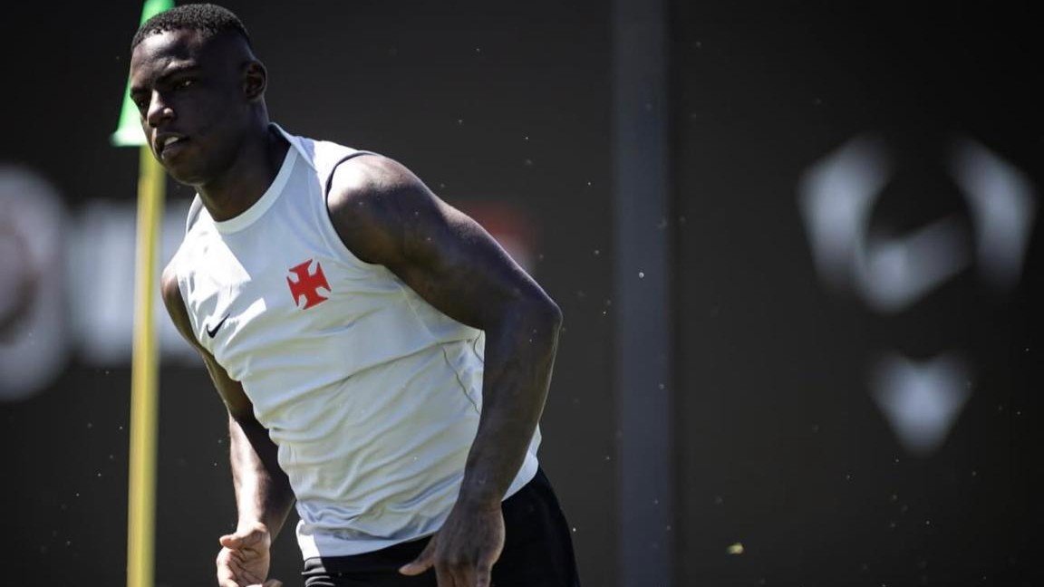 FERNANDO DINIZ POUPA ALGUNS TITULARES CONTRA O MADUREIRA