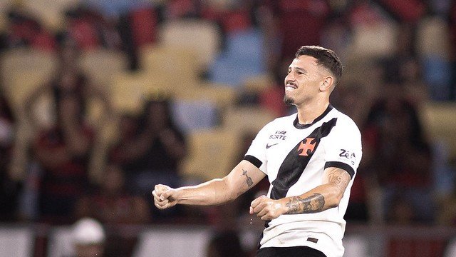 RENATO GAÚCHO CELEBRA GOL DO XODÓ VASCAÍNO