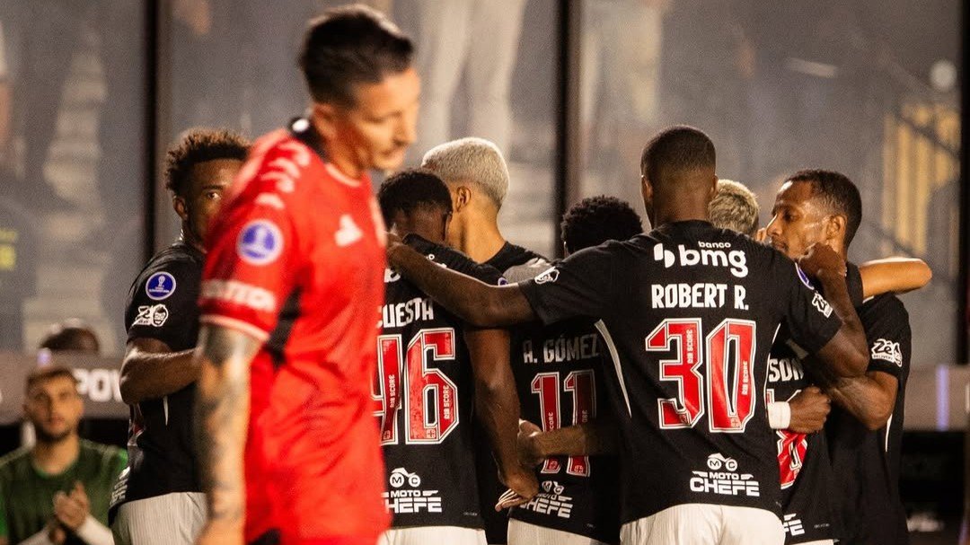 Andrés Gómez deixa o Vasco rumo à Copa do Mundo