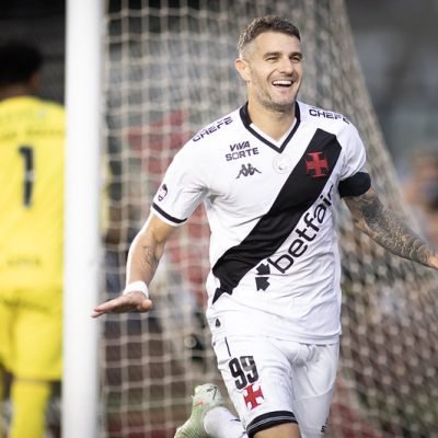VEGETTI É O ARTILHEIRO DO FUTEBOL BRASILEIRO COM SOBRA
