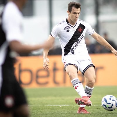 LATERAL DO VASCO NÃO VAI OPERAR E PODE JOGAR CONTRA O FLU