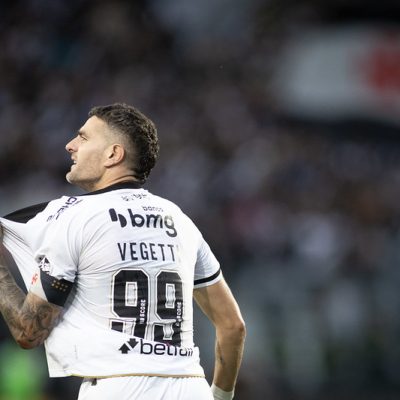 VEGETTI É O ARTILHEIRO DO BRASIL E COMEMORA FASE GOLEADORA