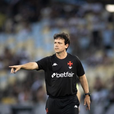 VITÓRIAS DO VASCO COM DINIZ TÊM SEMPRE TRÊS OU MAIS GOLS