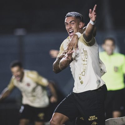 PUMA RODRÍGUEZ GANHA APOIO DENTRO E FORA DO VASCO