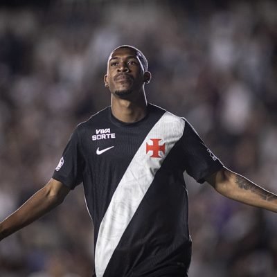 VASCO FECHA VENDA DO RAYAN E ATACANTE VIAJA PARA A INGLATERRA