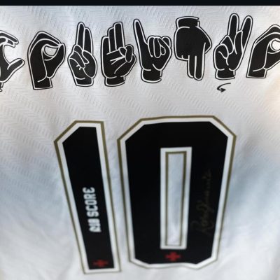 COUTINHO VIRA MAESTRO DO TIME E COMANDA O VASCO EM 2025