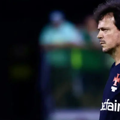 DINIZ APOIA VAIA DO TORCEDOR CONTRA ZAGUEIRO DO VASCO