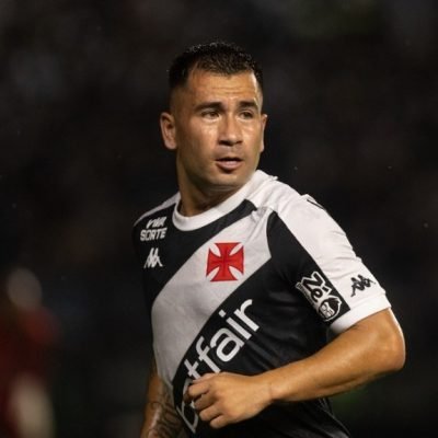 VASCO RESCINDE COM JEAN DAVID E COMEÇA REFORMULAÇÃO