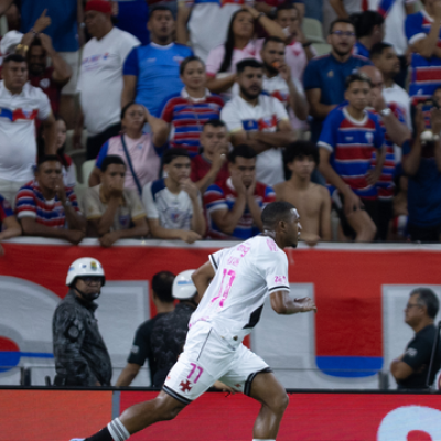 RAYAN BRILHA E DINIZ PEDE ATACANTE NA SELEÇÃO BRASILEIRA